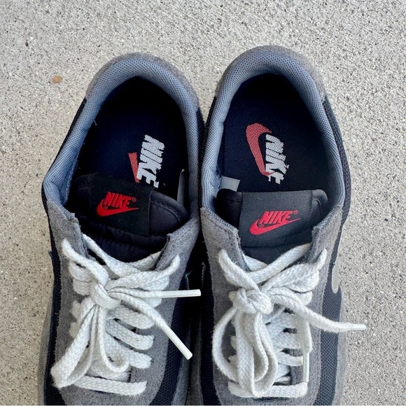 Nike Waffle running shoes Men's Black and Gray Sneakers size 10.5 10 1/2 - Picture 4 of 9